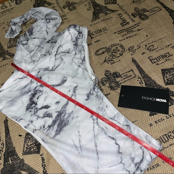 Fashion Nova NWT! Rare Marble Mesh Mini White/Black Dress Size M - Picture 8 of 10